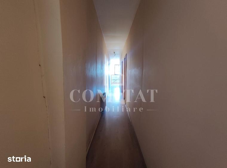 Casă cu 6 camere cu Teren 125 Mp în Central