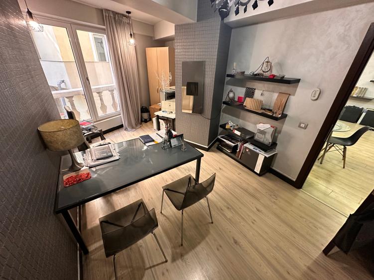 Apartament cu 3 camere semidecomandat în Herăstrău