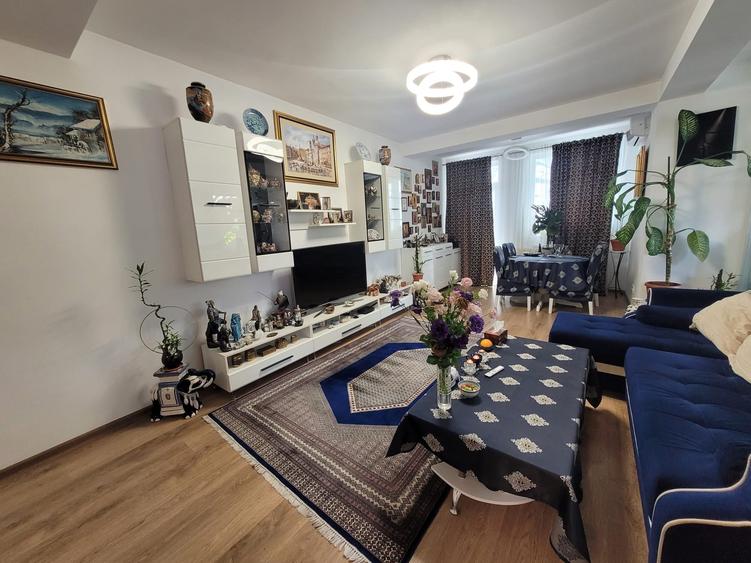 Apartament cu 2 camere semidecomandat în Dristor