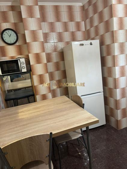 Apartament cu 2 camere decomandat, mobilat în Vitan