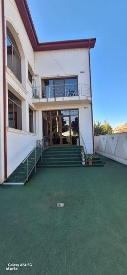 Casă cu 4 camere în Chitila