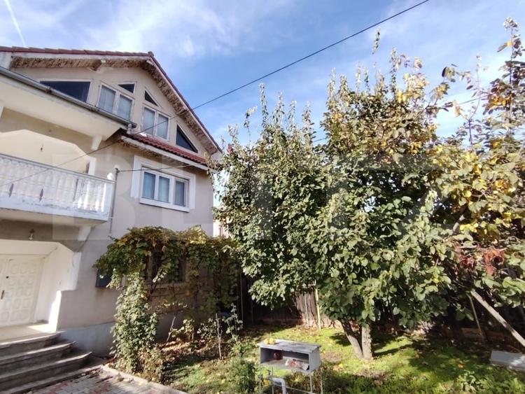 Casă individuală cu 5 camere cu Canalizare în Brestei