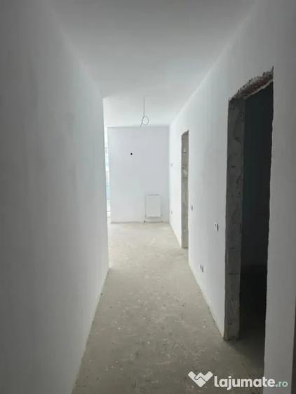 Apartament cu 2 camere decomandat în Mamaia