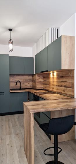 Apartament cu 2 camere semidecomandat în Podu Roș