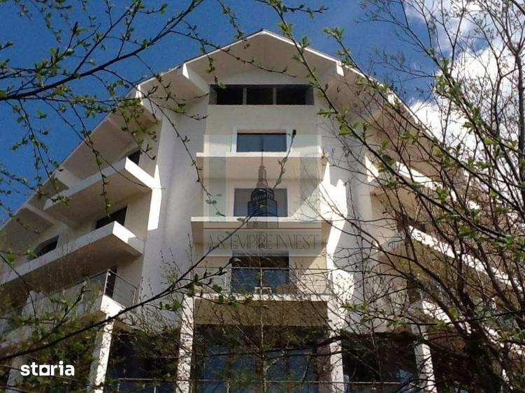 Spațiu comercial, de 1,000 mp, în Cioplea