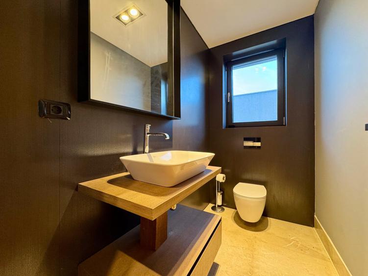 Casă individuală cu 6 camere cu Piscina în Pipera