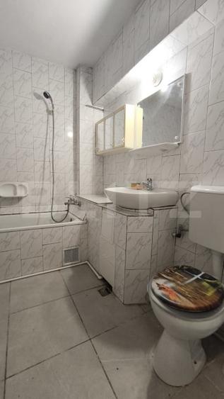 Apartament cu 4 camere decomandat în Burdujeni