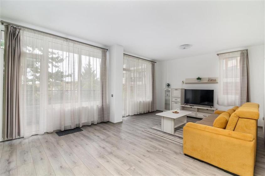 Apartament cu 2 camere semidecomandat, mobilat în Borhanci