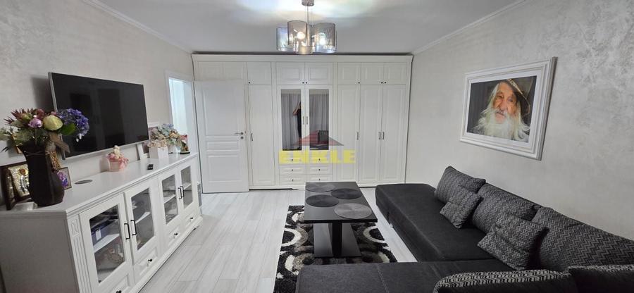 Apartament cu 2 camere decomandat în Ultracentral
