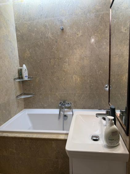 Apartament cu 3 camere decomandat în Cazino