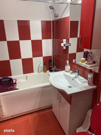 Apartament cu 2 camere, mobilat în Central