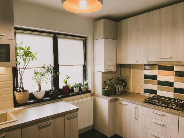 Apartament cu 3 camere semidecomandat, mobilat în Europa