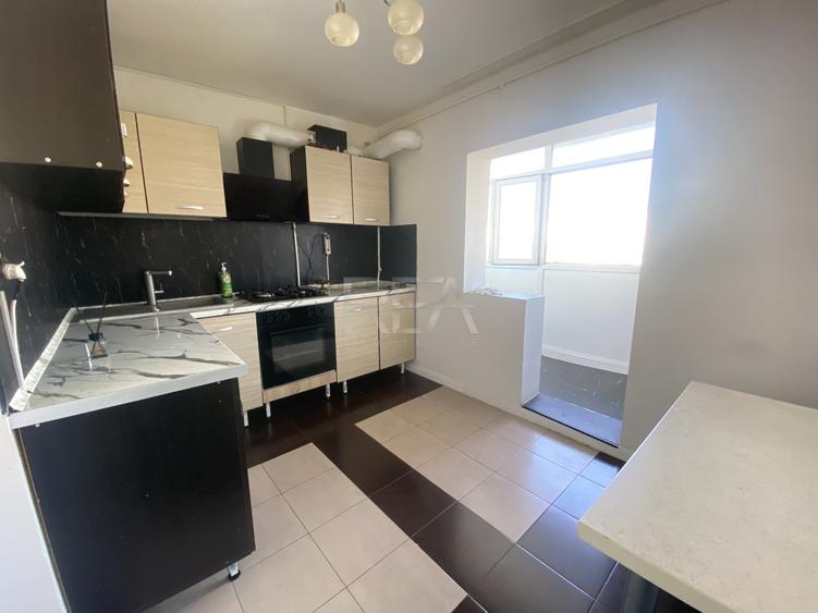 Apartament cu 3 camere decomandat, mobilat în Rahova