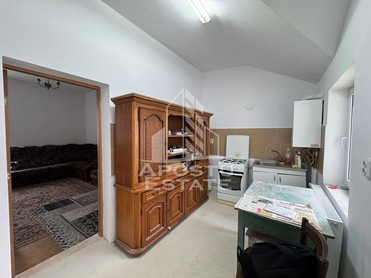 Apartament cu 5 camere semidecomandat în Bălcescu