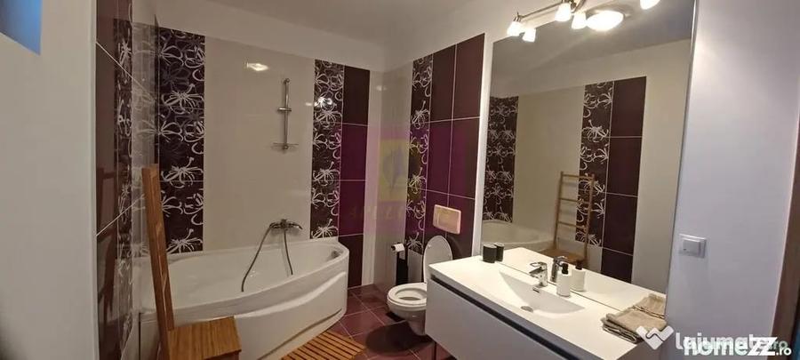 Casă cu 7 camere cu Teren 508 Mp în Săbăreni