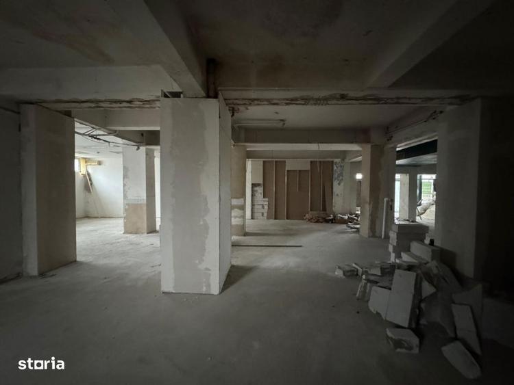Spațiu comercial, de 150 mp, în Podu Roș