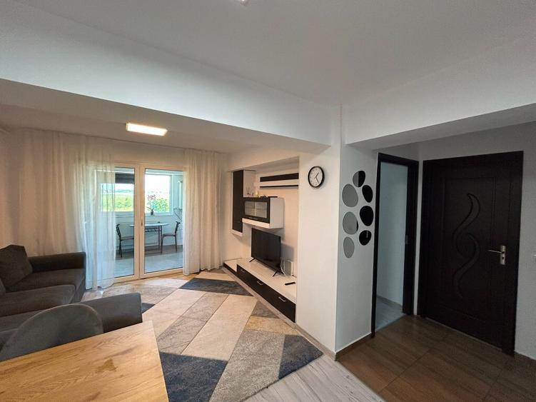 Apartament cu 2 camere semidecomandat în Central