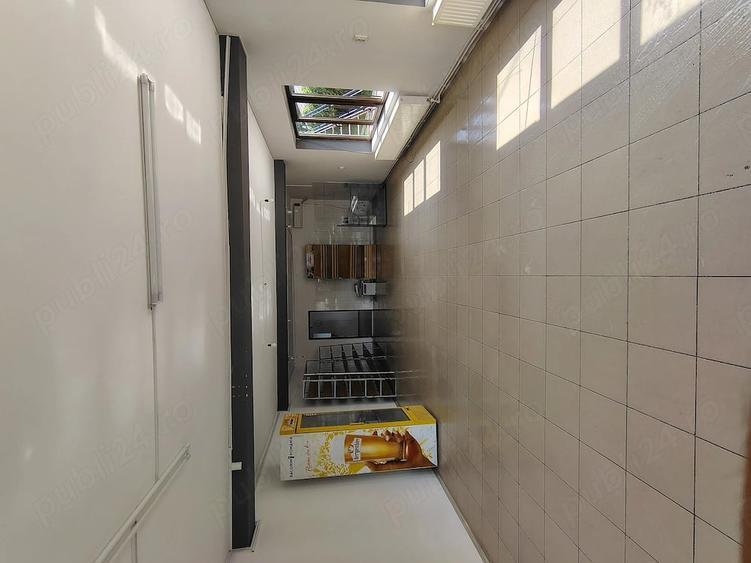 Spațiu comercial, de 200 mp, în Poienarii Apostoli