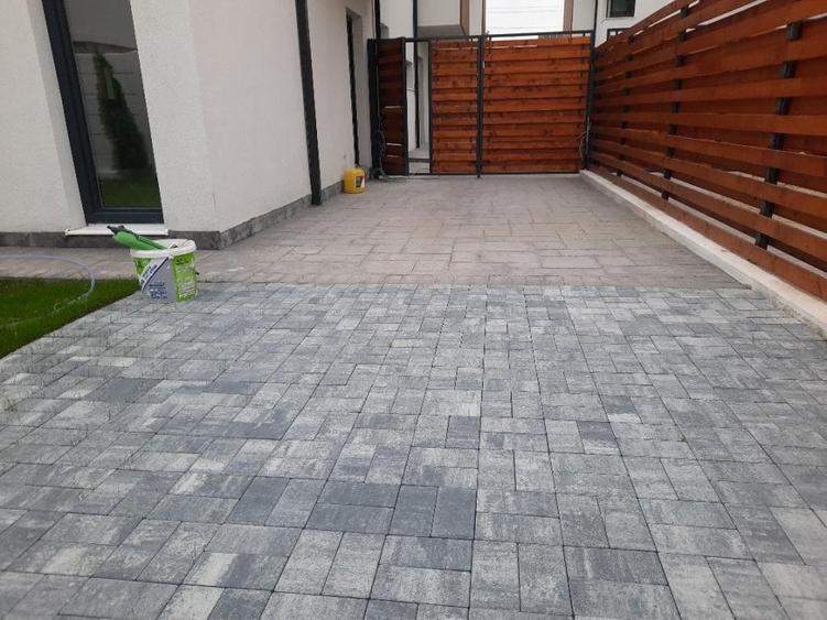Duplex cu 5 camere cu Canalizare în Străulești