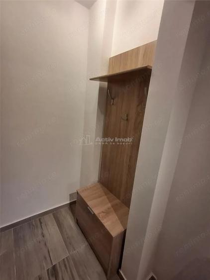 Apartament cu 3 camere semidecomandat în Micro III
