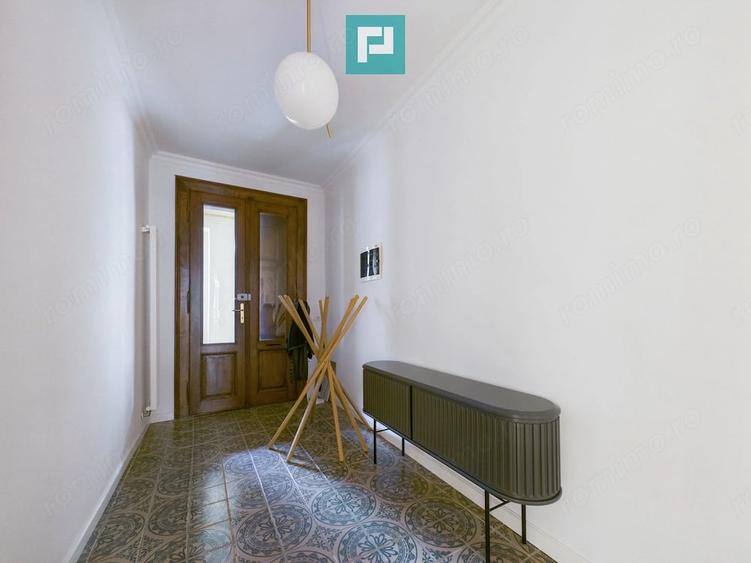 Apartament cu 3 camere semidecomandat în Ultracentral