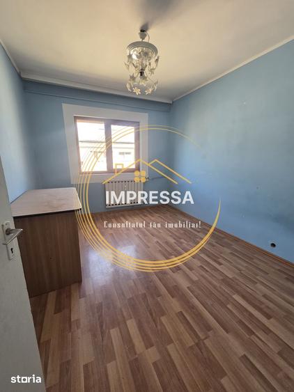 Se vinde apartament 3 camere 71mp decomandat 64.900euro neg - 10