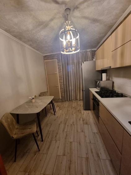 Apartament cu 2 camere decomandat în Ultracentral
