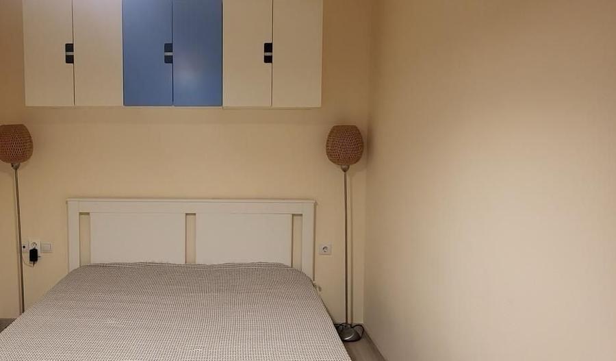 Apartament cu 2 camere semidecomandat, mobilat în Berceni