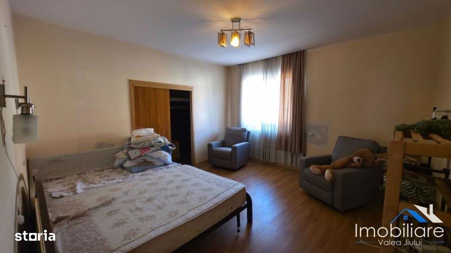 Casă cu 4 camere în Petros