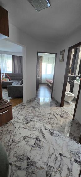 Apartament cu 2 camere decomandat în Steaua
