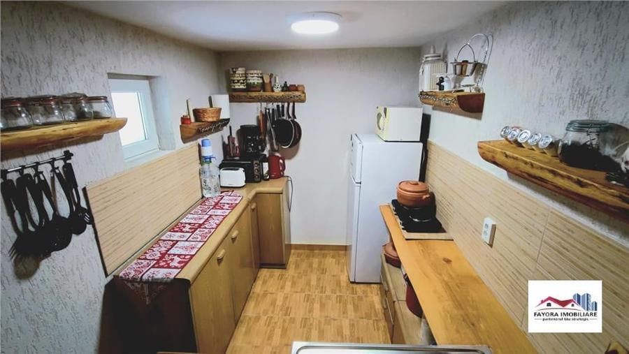 Casă cu 5 camere cu Teren 500 Mp în Lunca