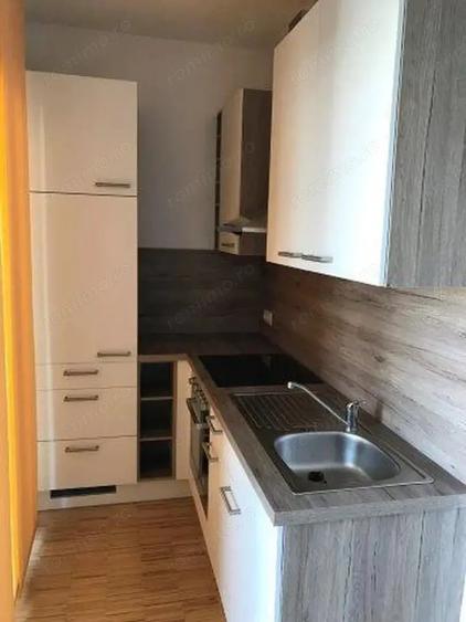 Garsonieră decomandată în 13 Septembrie