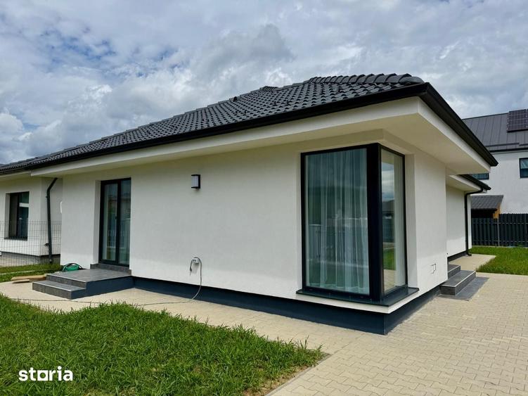 Casă cu 4 camere cu Teren 400 Mp în Central