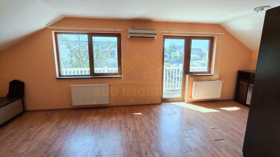 Casă individuală cu 6 camere cu Canalizare în Glina