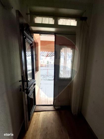 Casă cu 4 camere cu Teren 1478 Mp în Măneciu