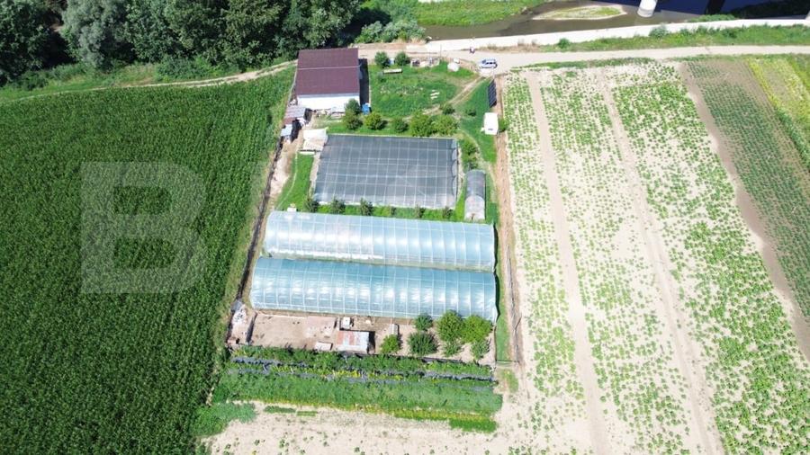 Teren agricol extravilan de 14068 mp, în Periferie