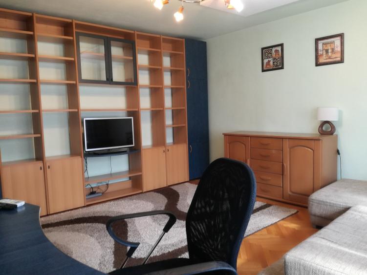 Apartament cu 2 camere decomandat în Bucovina