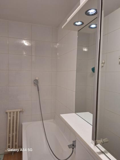 Garsonieră decomandată în Domenii