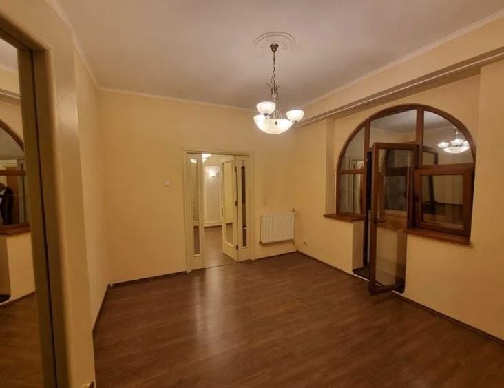 Unirii,COPOSU Metrou,et.5/7,DECOMANDAT,Amenajat,2 balcoane,boxa,parcare,Liber! - 3