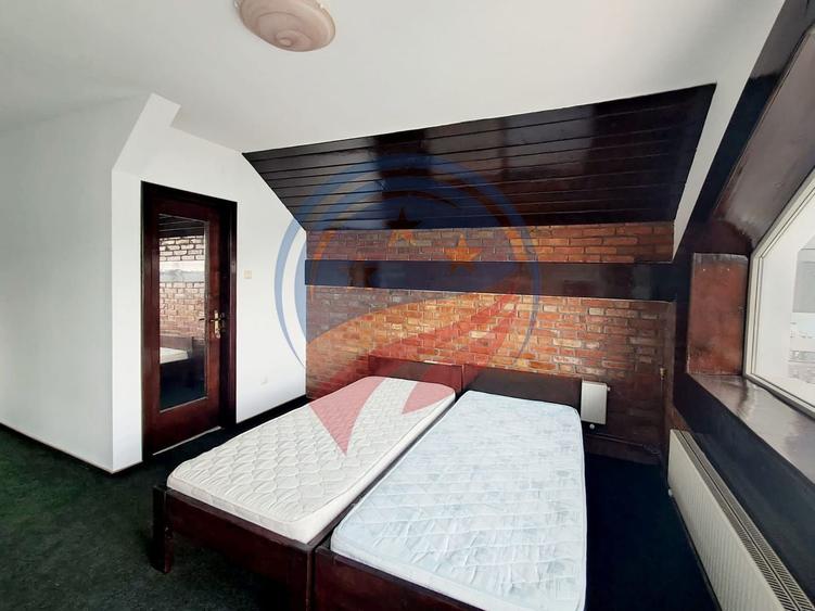Hotel/Pensiune, de 713 mp, în Eșelnița