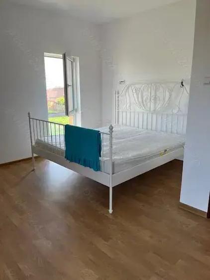 Casă cu 4 camere cu Teren 650 Mp în Sânmihaiu Român