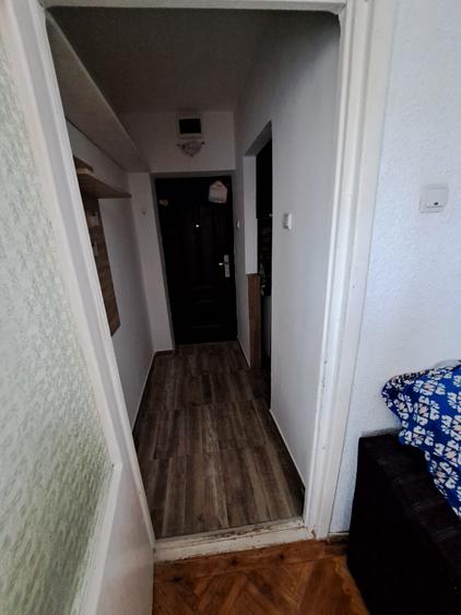 Apartament cu 2 camere semidecomandat, mobilat în Universității