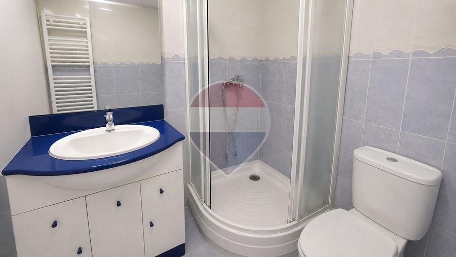 Duplex cu 13 camere cu Teren 240 Mp în Cioplea