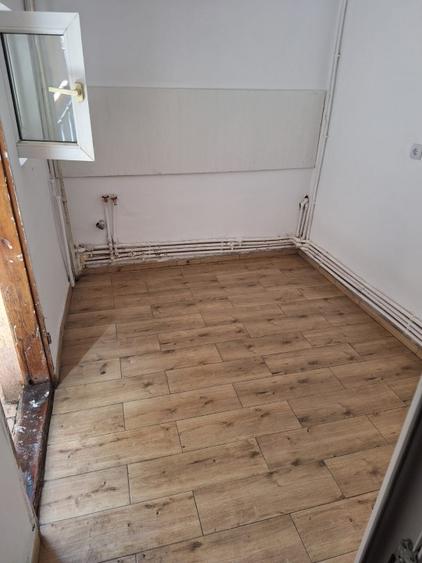 Casă individuală cu 5 camere cu Teren 100 Mp în Calea Plevnei