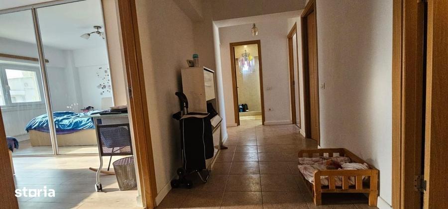 Apartament cu 3 camere în Casa de Cultură