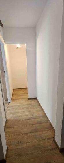 Apartament cu 2 camere decomandat, mobilat în Tractorul