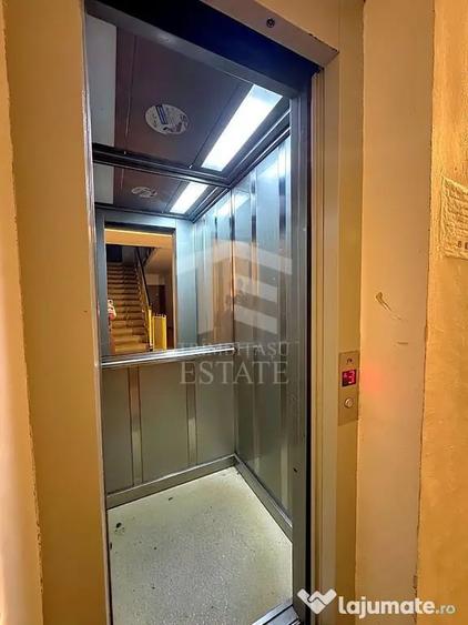 Apartament cu 3 camere semidecomandat în Sud