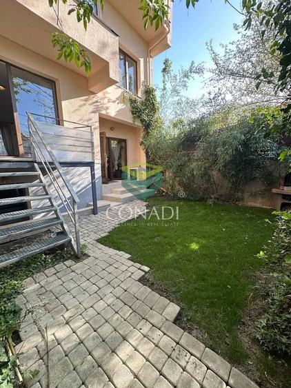 Casă individuală cu 5 camere cu Canalizare în Băneasa