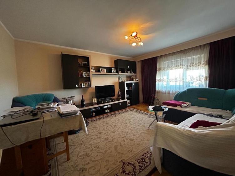 Apartament cu 3 camere decomandat în Tomis Nord