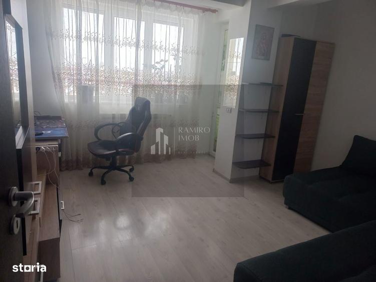 Apartament cu 3 camere decomandat, mobilat în Central — fotografia 1